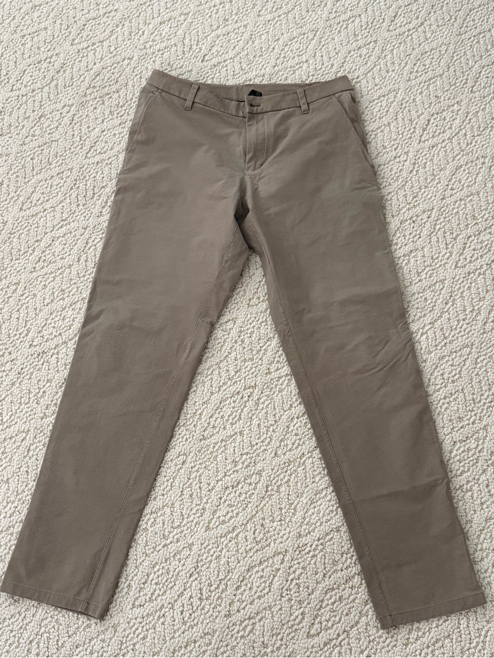 lululemon athletica Men's Straight Chino Pants - Taupe Brown